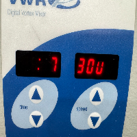 VWR Signature Mini Vortexer image 2